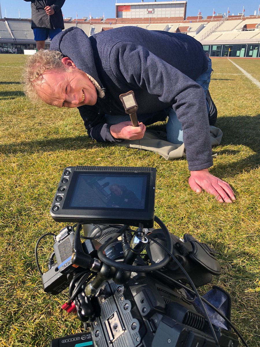 KoertWesterman's tweet photo. Je maakt wat mee als commentator van @ESPNnl... @DannyMelger had weer eens een 🎥 ideetje. En wie is er weer zo gek om dat dan uit te voeren? Precies. Het resultaat is coming soon. Dank voor je shirt, Danny!
Dank voor de 📸, Ben de Graaf (mister Movi). https://t.co/0hOm9RjU0A