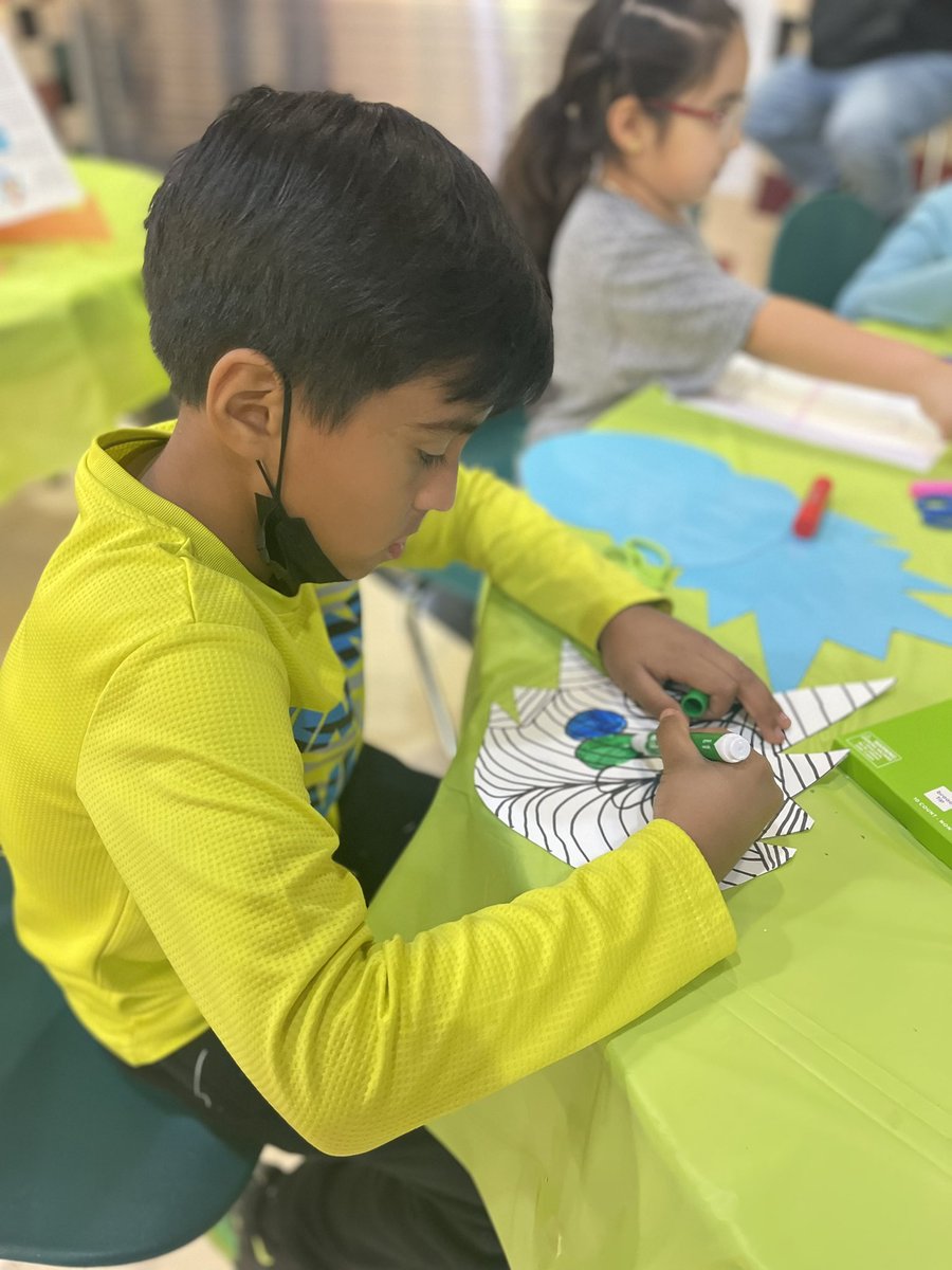 WaxDualLanguage's tweet photo. ¡Qué diversión! 🖼 Art Night was success!!

Loved seeing our DL families learning and creating! https://t.co/WlV8uUlWKu