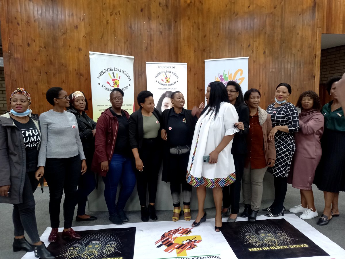 yanawf_centre's tweet photo. Our gratitude goes out to Tshegofatsa Rona for hosting #hearmetoo, what a beautiful initiative and we look forward to attending again!
#stopgbv #stopvaw #stopvawc #stopvalgbtqia #hearmetoo #yana https://t.co/2bU12dPjPs