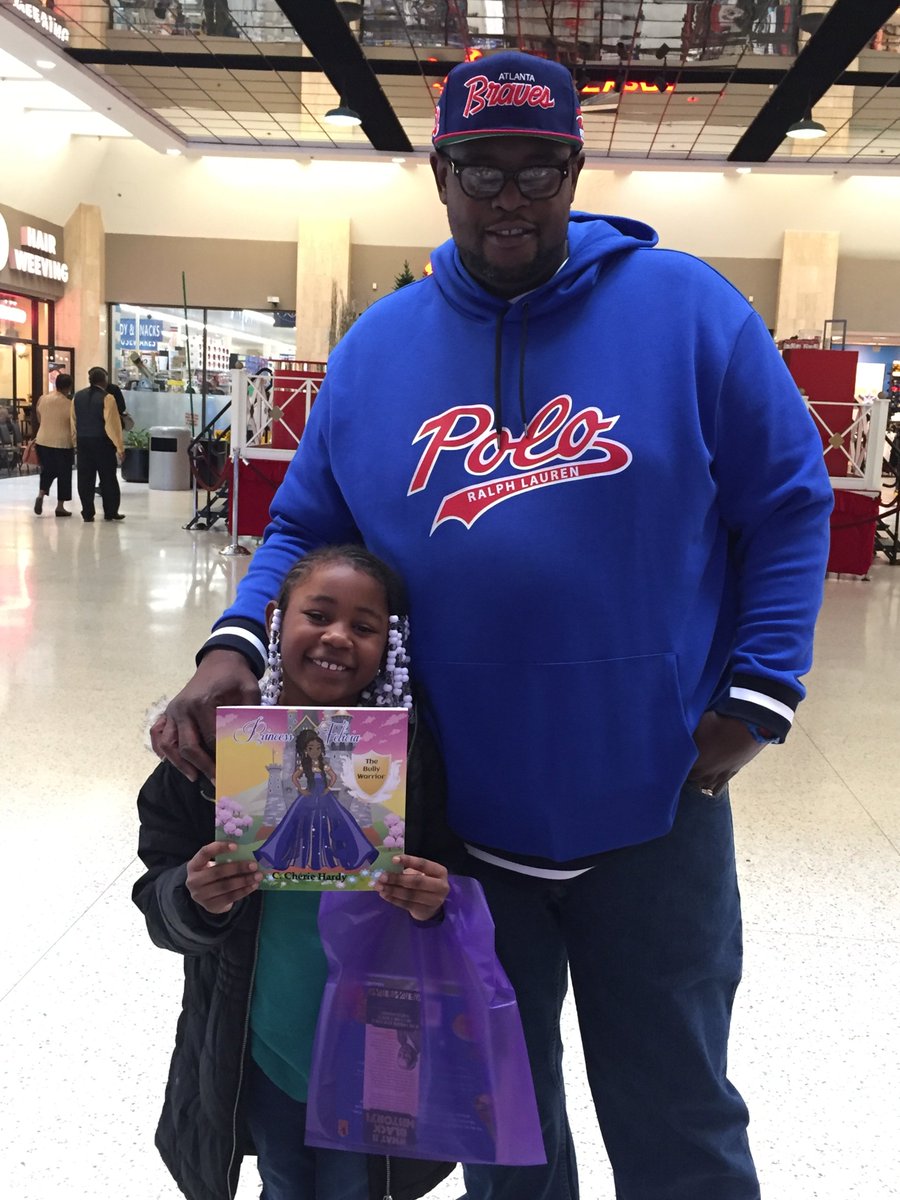 Avant_GardeBks's tweet photo. #TrueRoyalty ๐ No voodoo. No evil stepmothers. No poison. No murder. No fighting. Every story is filled only with positive images and messages! โค๏ธ Get a copy for your princess! #PrincessMaude ๐ค#PrincessTiffany ๐#PrincessFelicia ๐#PrincessValerie ๐https://t.co/vuYNxwXB9O https://t.co/FS19wUbxtz
