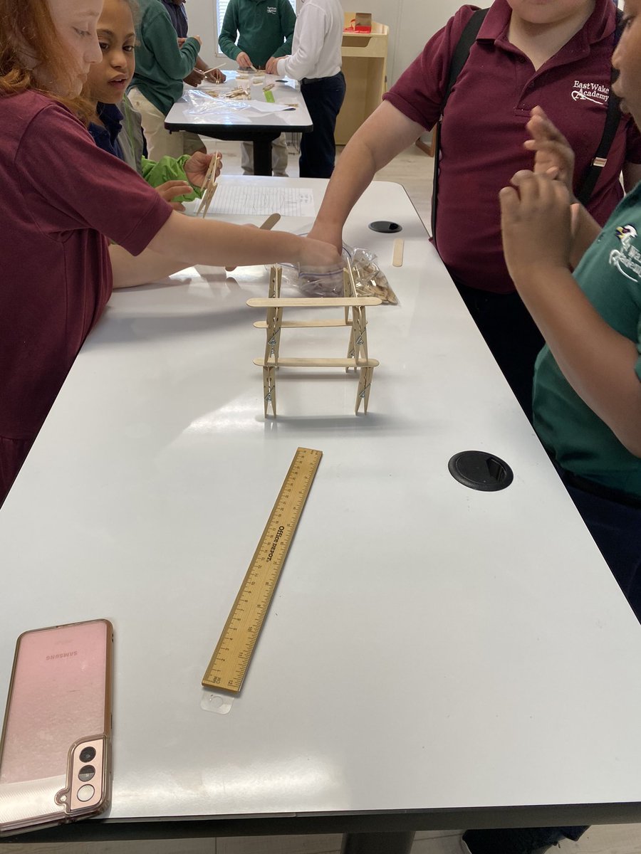 ewbarnhill's tweet photo. Tower Challenge who can build the tallest tower out of clothespins and popsicle sticks. Challenge accepted. 21” tall. #TeamBuilding @EASTWAKEACADEMY @PearsonEWA 
#RowTheBoatEWA https://t.co/Ve03QgGyOW