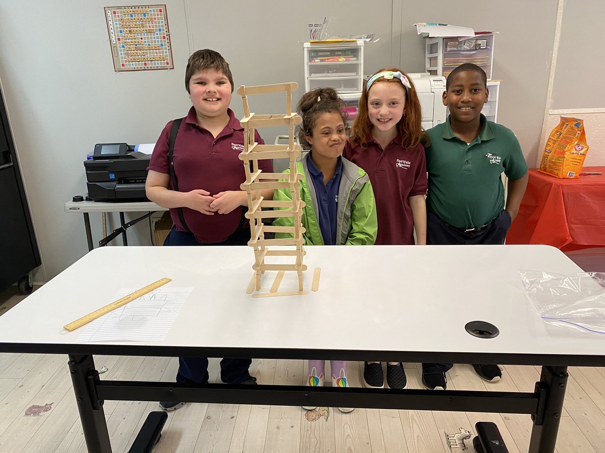 ewbarnhill's tweet photo. Tower Challenge who can build the tallest tower out of clothespins and popsicle sticks. Challenge accepted. 21” tall. #TeamBuilding @EASTWAKEACADEMY @PearsonEWA 
#RowTheBoatEWA https://t.co/Ve03QgGyOW