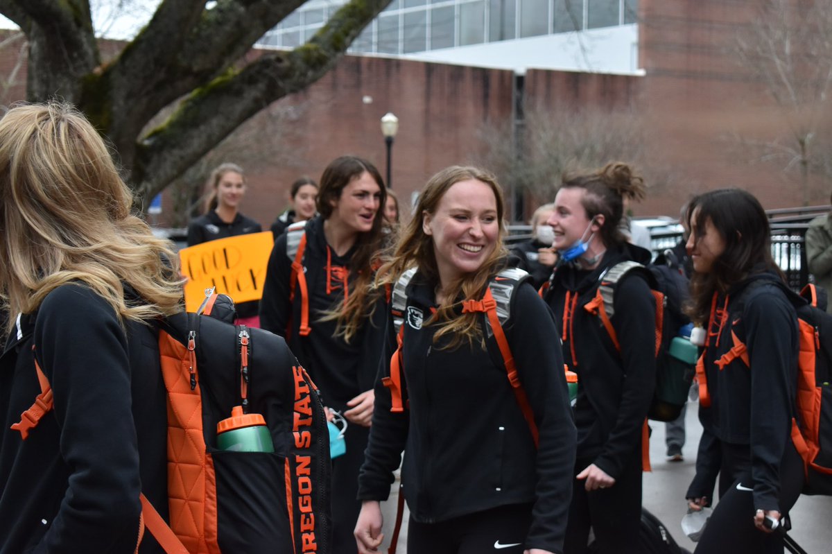 BeaverTFXC's tweet photo. 𝘽𝙪𝙨𝙞𝙣𝙚𝙨𝙨 𝙏𝙧𝙞𝙥 🧳🎟✈️

#GoBeavs https://t.co/CHNsJAXHet