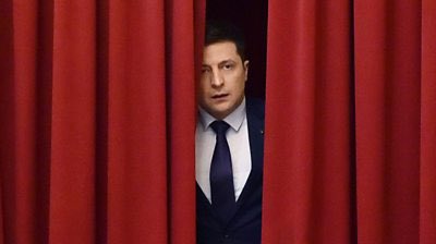 Volodomyr Zelensky played Special Agent Dale Cooper in the Ukrainian remake of Twin Peaks 🤯