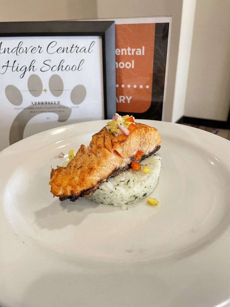 KSRestaurant's tweet photo. All of these dishes look DELICIOUS!! We see all the hard work each and every student has put into making each dish.
#KRHA #ProStart #PlatingReveal #ProStartWichita #KansasRestaurants https://t.co/VN7DPH9s92