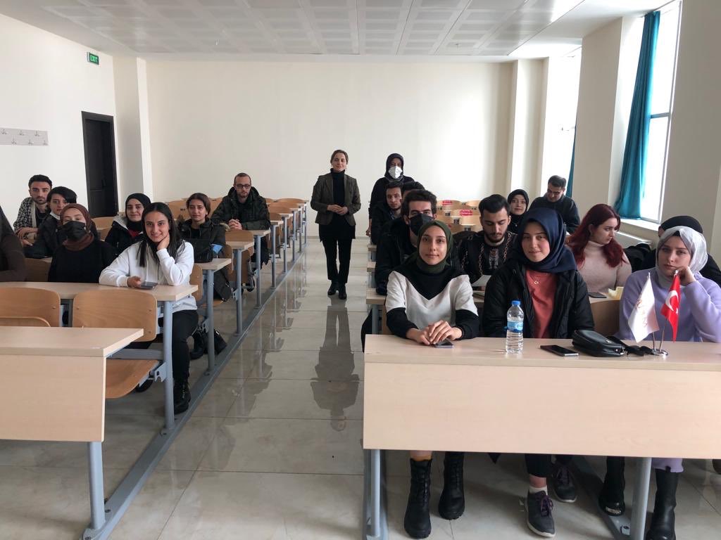 KADEM İl temsilciliğinin destekleriyle 25-26 Mart 2022 tarihlerinde yapılacak Ulusal Kadın ve Medeniyet Sempozyumu’nun hazırlıkları devam ediyor. 
KADEM İl temsilcimiz Av. Uzman Arabulucu Fatime ALKAN ve danışman Doç. Dr. Nazire ERBAY sempozyumla ilgili değerlendirmeler yaptılar.