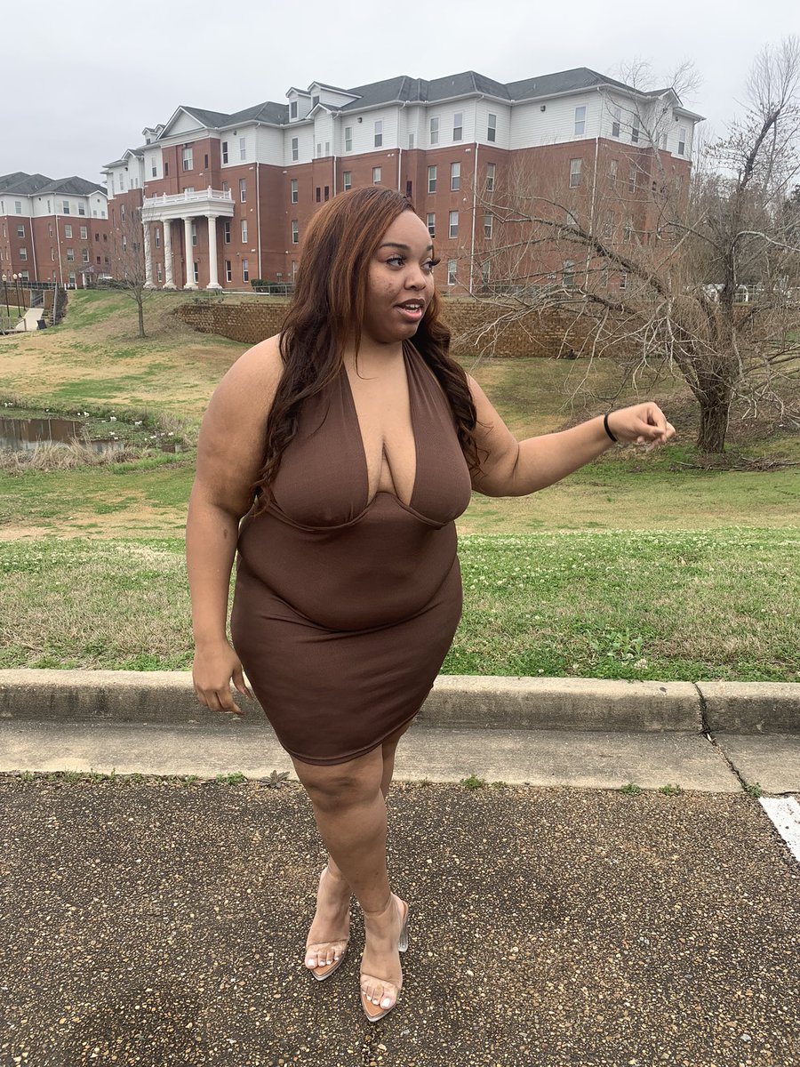 JadedInLove's tweet photo. First come, first curve🧸
Dress: SHEIN #sheincampusbabe #alcorn #chickenwednesday https://t.co/aeGc6odQxb
