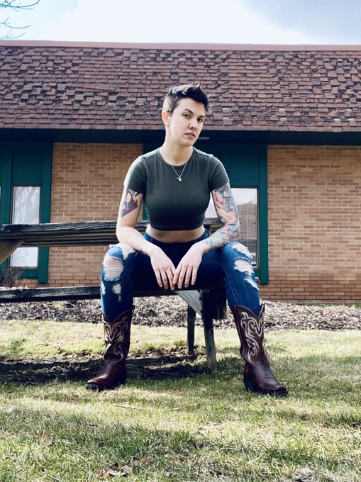 about to drop a 🔥 album at the next rodeo https://t.co/eBliYmZvOI<a href="/tag/twitchcon2022"class="tags"><span>#twitchcon2022</span></a>