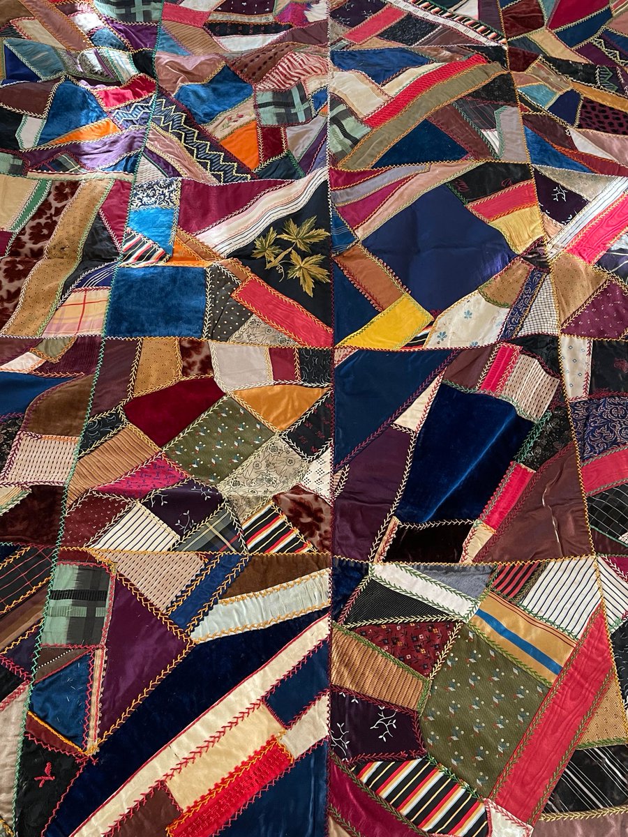 meplan3t3arth's tweet photo. Here's my nana's crazy quilt which I'm sharing as #MyAlbertaQuilt for #InternationalQuiltMonth - where's your quilt - Alberta wants to see it! #yegarts #abculture #quilts #yeg #FRAMS #quilters #abquilts https://t.co/86qVdXuaQA
