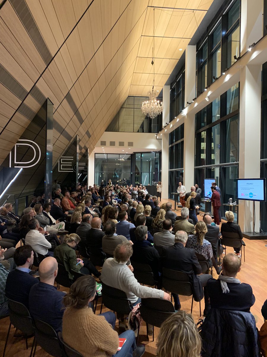 Het Haags Ondernemersdebat is in volle gang. Mooi om de lijsttrekkers in debat te zien voor een zaal met 200 ondernemers! #HaagsOndernemersdebat <a href="/bredemeijer/">Hilbert Bredemeijer</a> <a href="/RvanAsten/">Robert van Asten</a> <a href="/RicharddeMos/">Richard de Mos 💚💛</a> <a href="/alexanderroep/">Alexander Roep</a> <a href="/anilkumar1925/">anil kumar</a> <a href="/nicolettekrul/">Nicolette Krul</a>