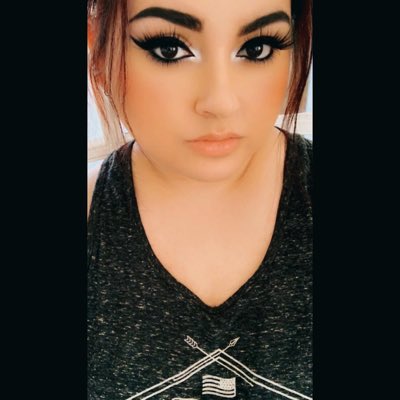 iPiercedGoddess's tweet photo. Literally redownloaded twitter just for tea 😏 https://t.co/TqdpKcpOsB