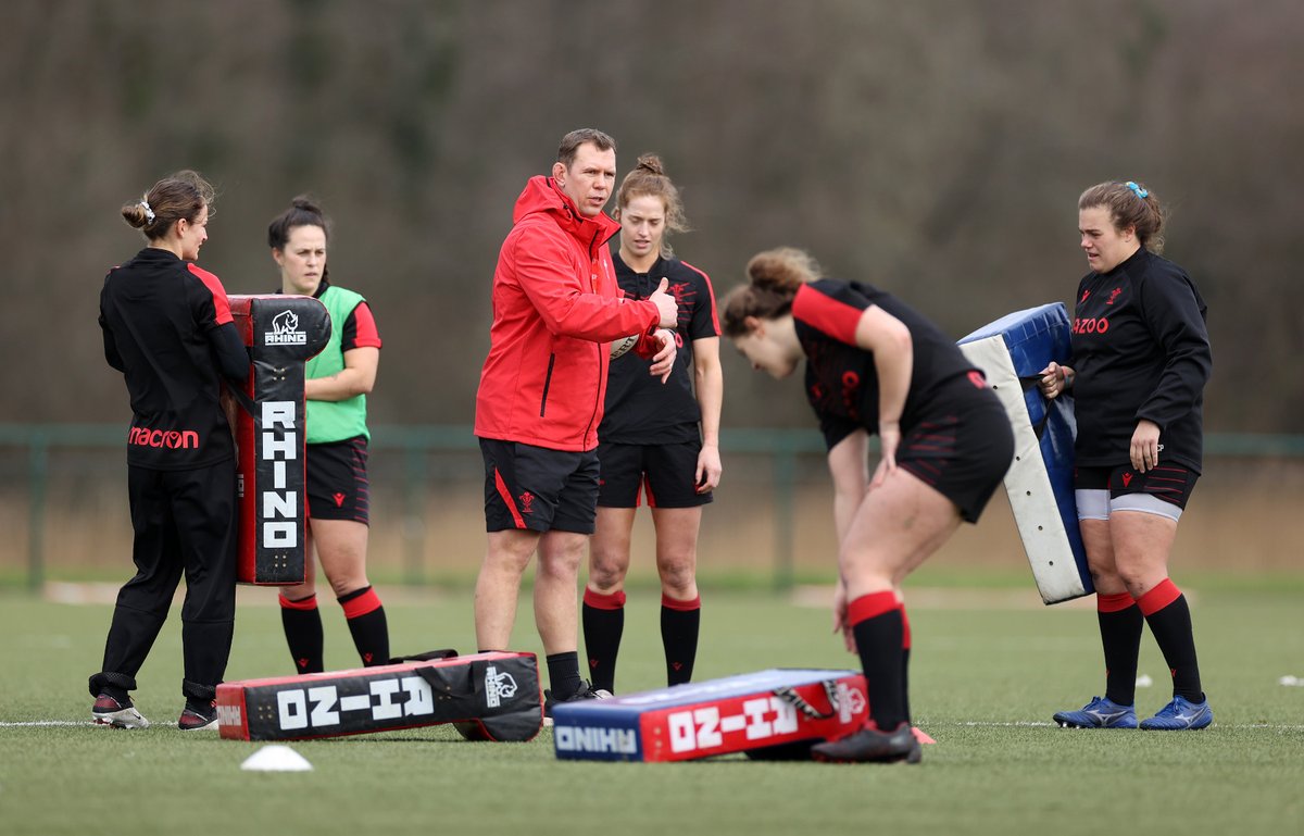 KESands's tweet photo. I was lucky enough to spend the day in camp with Wales as they marked 50 days since their professional (and semi-pro) chapter began.

Players, coaches, medical and backroom staff tell us what's changed. A LOT.

Full story &amp; brill pics from @c_fairweather

https://t.co/uEHO3COdZj https://t.co/z4I1erXRdg
