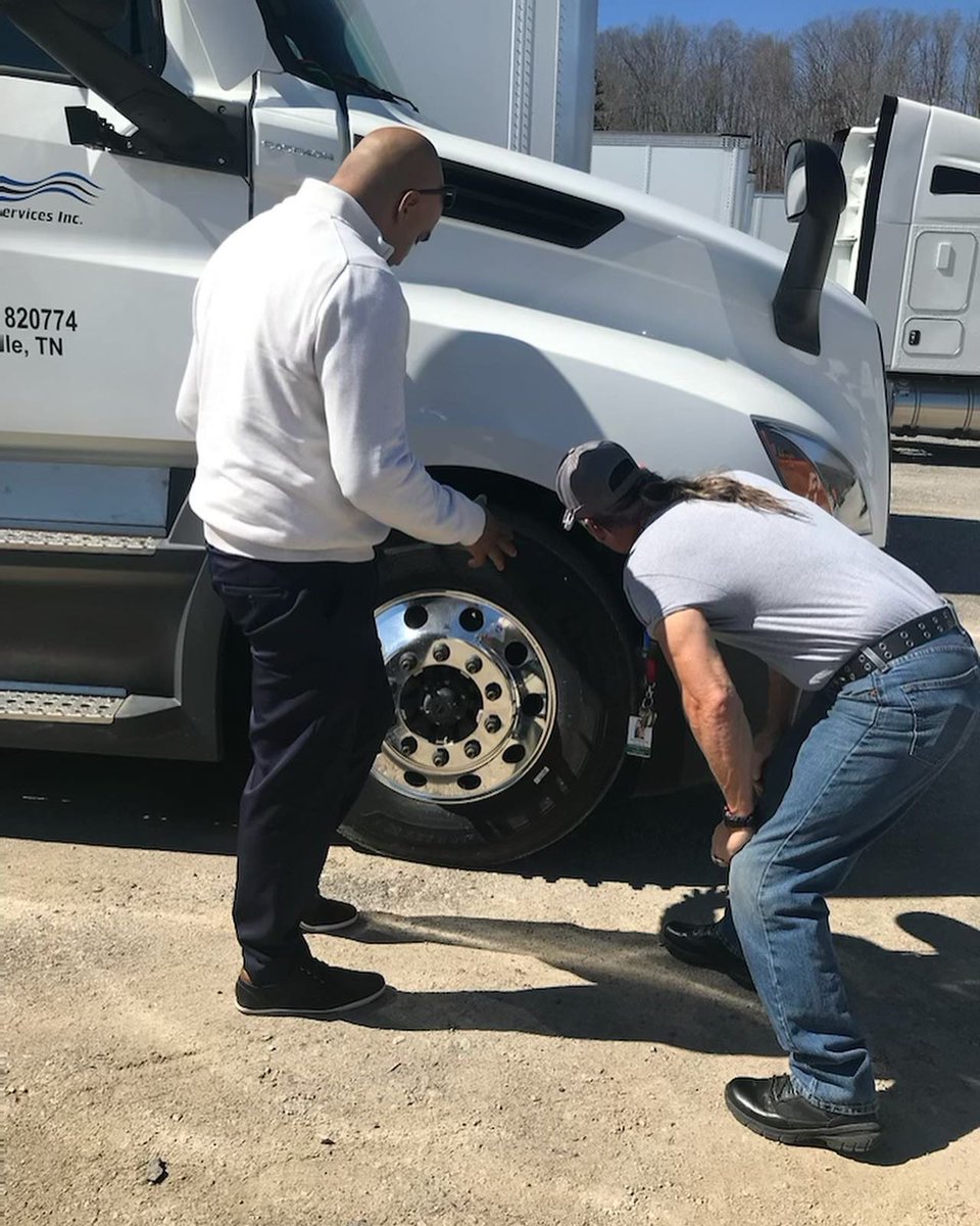 Drive4TLD's tweet photo. We’re proud to provide the latest and greatest for our team. It’s why we’re one of Americas Best Fleets to drive for 🚛 🇺🇸 #ItsAnEasyDrive https://t.co/GgMbB5TdF1