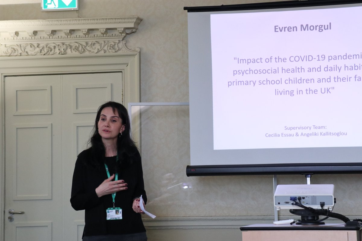 roehamptonpsych's tweet photo. Very lively 3-minute thesis presentation by our PhD students this afternoon: @RoehamptonPsych
@URGradSchool @RoehamptonUni https://t.co/O0cqOtUvRw