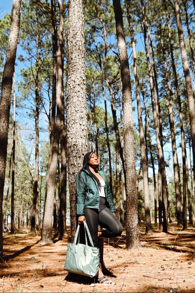 hey_ciara's tweet photo. Time spent outside can provide us with the most natural way to disconnect so that we may then reconnect to ourselves, others, and the world around us. Fortunately, being a member of @REI Co-op provides a safe space & community to do just that. #BetterIsOutThere #REIpartner https://t.co/435vB6CBBz