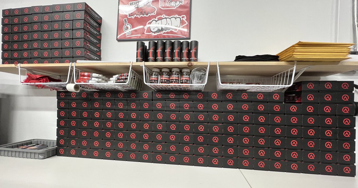 GamerAdvantage's tweet photo. Let’s play a game: 

There’s glasses in one of these boxes 👀

Pick that box and win the pair inside 👓

(RT so everyone can play!) https://t.co/5g4wVUOvhp