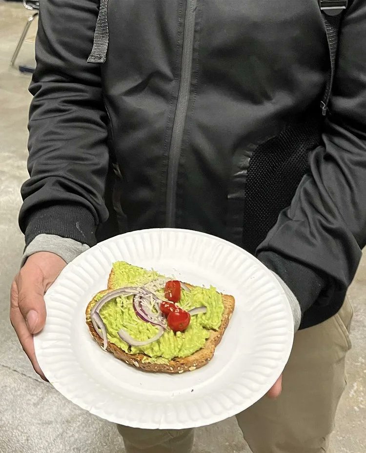 Who doesn't love avocado toast?! Our #jklivin program in Ánimo South Los Angeles made this delicious meal for their monthly nutritional demo! #wellnesswednesday