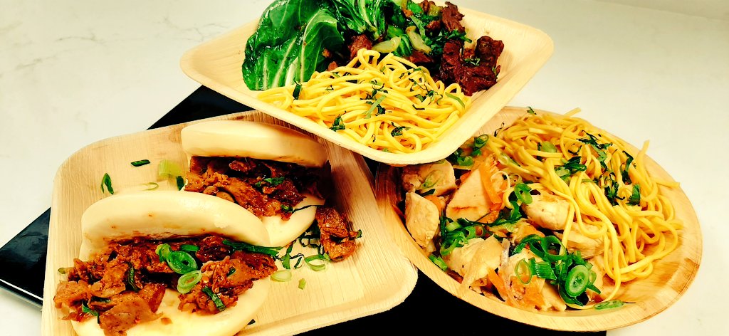 ChrisPennycott's tweet image. Some of our Chinese street food from tonights supper menu with #VEGAN chinese duck boa buns being the star of the show  @SodexoFoodDevUK @IndiesSodexo