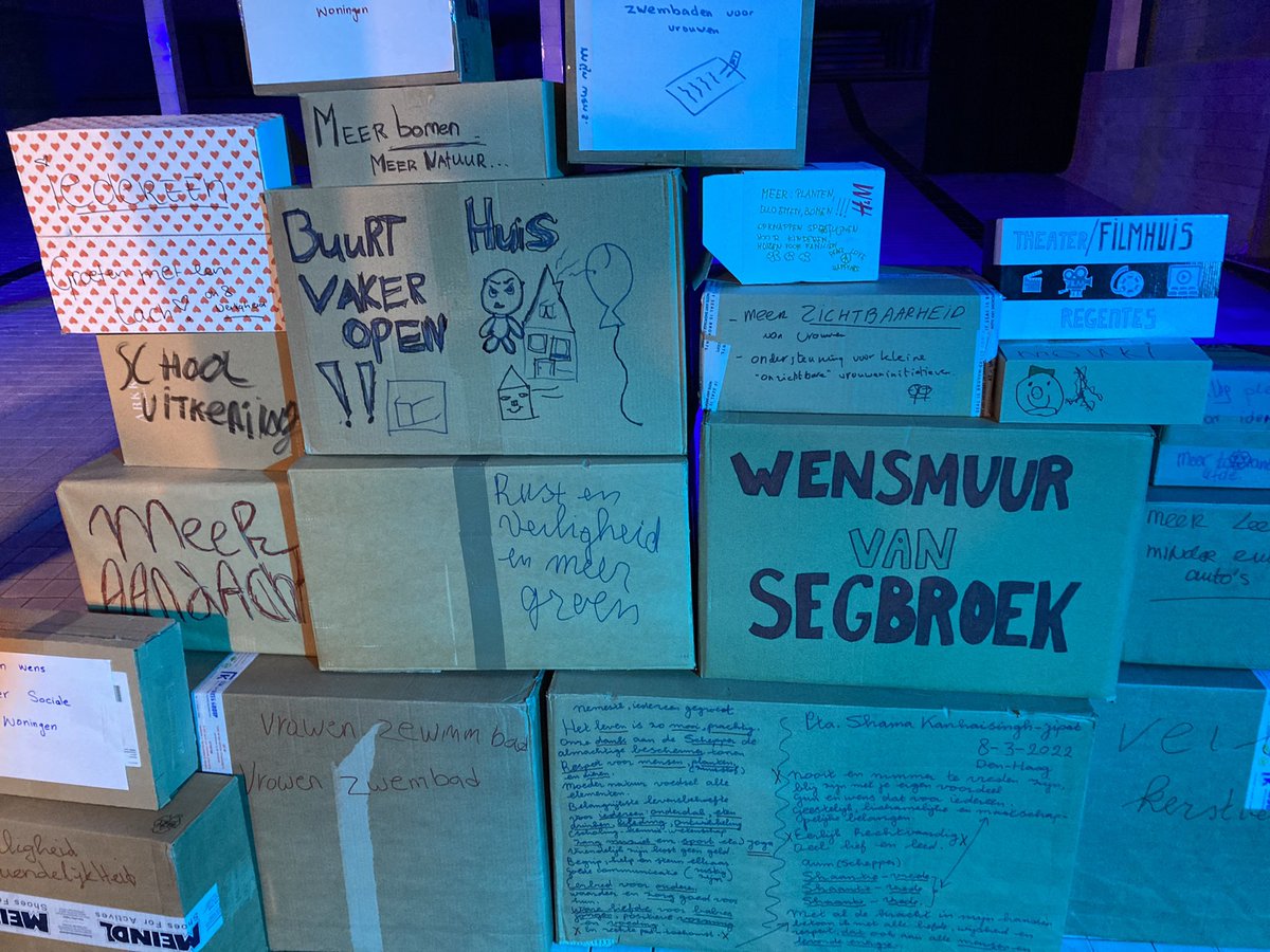 AnnetteAdeGraaf's tweet photo. Actieve Verkiezingen bijeenkomst in de Nieuwe Regentes voor jongeren. Compleet met rap, cabaret, wensmuur, stellingen en gesprekken met (bijna) alle politieke partijen. @WijkzSegbroek @DH_Segbroek @NieuweRegentes https://t.co/fNDbyloJnl