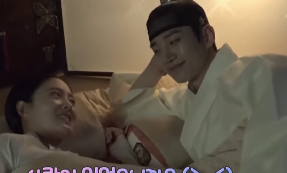 ᵇᵃᵇʸ ᵐᵒᶜʰⁱ💜✨⁷ (busy) tweet media