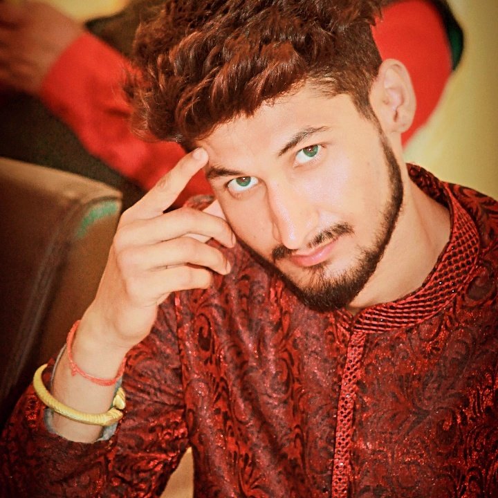 sahilMaxxPathak's tweet photo. #NewProfilePic https://t.co/uiH20qOFji