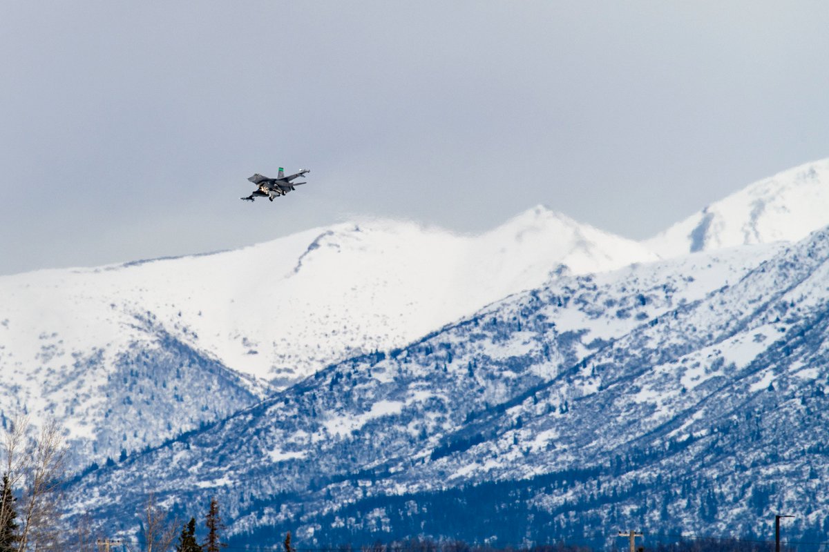 11th_Air_Force's tweet photo. F-16s from the @180thFW participate in #ARCTICEDGE22 which takes place biennially and is the largest joint exercise in Alaska. There are approximately 1,000 U.S. and @CanadianForces training cohesively in this long-planned exercise. https://t.co/IweTk1Tyrp