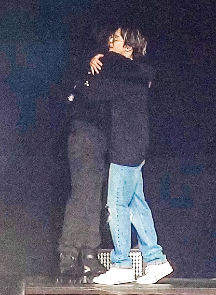 jikookalbum's tweet photo. this jikook hug <3 https://t.co/U5vEPsFhWX