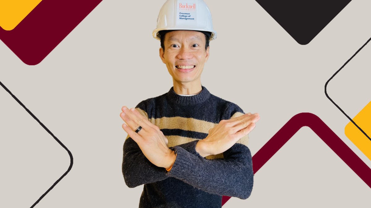 StandardsCanada's tweet photo. 💡 Standards play an important role in helping #BreakTheBias. Eddy Ng (@profng) a member of the ISO/IEC Joint Strategic Advisory Group on #GenderResponsive Standards, shares his insight  👉 https://t.co/vuciKI9G2u

 #IWD2022 #SDG5 #ISOgenderaction https://t.co/Xnb28orbQJ