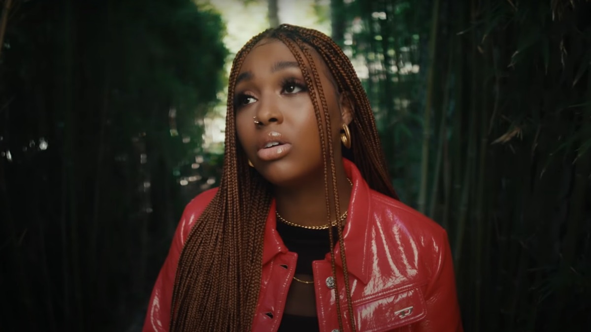 SoulBounce's tweet photo. LISTEN/WATCH: @TianaMajor9 Attempts To Work Through Her Emotions With ‘Try Peace…’ ☮️ https://t.co/33LxG6y1wq #TianaMajor9 #TryPeace #SoulBounce #music https://t.co/ZcgKtWcf1G