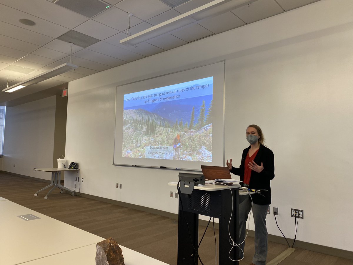 We’re kicking off our @UW_OoLALA seminar series today with Dr. Athena Eyster from Dr. Annie Bauer’s lab in @uwgeoscience! The title of her talk is “Earth Evolution: Geologic and Geochemical clues to the tempos and triggers of oxygenation” #astrobiology #OoLALAatUWMadison