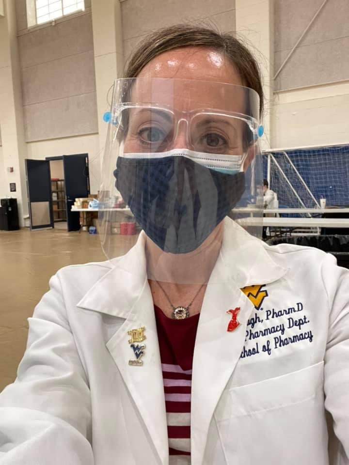 gina_baugh's tweet photo. So proud to be part of the WVU School of Pharmacy!  So many heroes who helped to keep our community safe during the pandemic.  Thank you healthcare workers for your efforts!  #WVUDayofGiving #wvupharmacy https://t.co/rZ66A1ArWZ