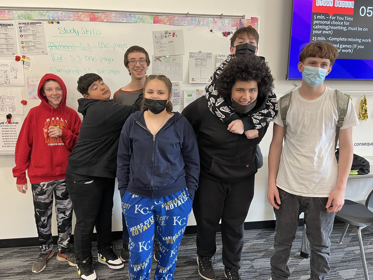 Ms_Hand_TMS's tweet image. Happy bday, Aimen! 🥳🎂#TMScometogether