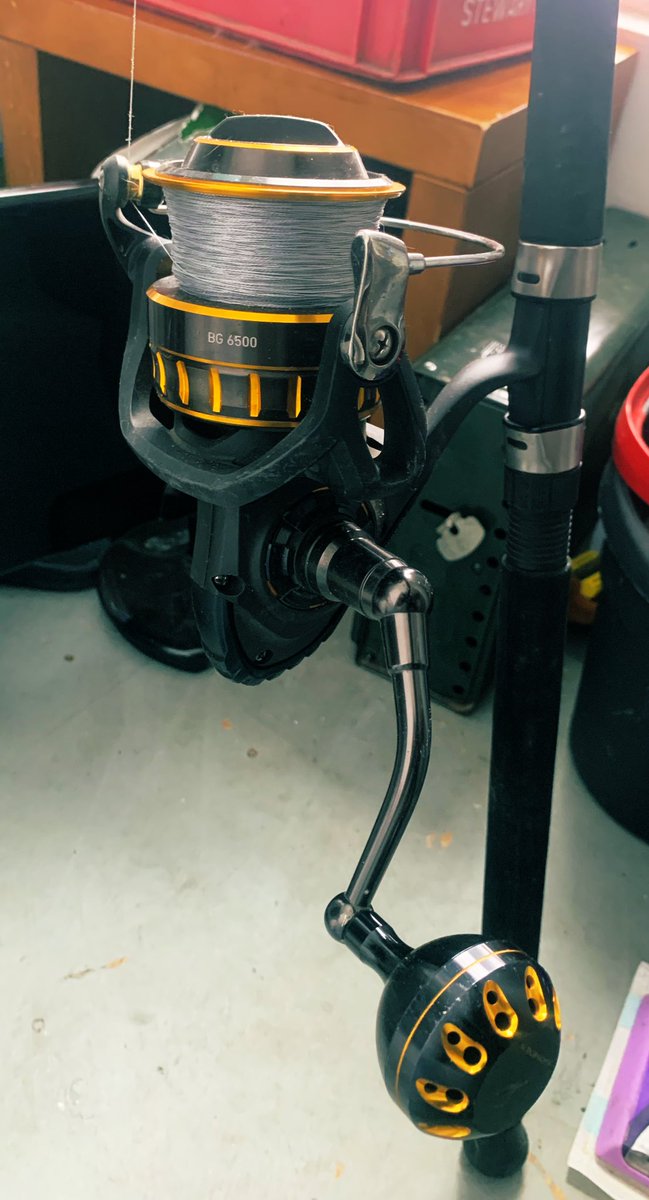 A couple Saltwater set ups from last year, my sticks found me, after all the money I spent on the wrongly ones, these are my perfect fits!!!!!
#Diawa #BG6500 #FiblinkMoonsniper #PennFierceIII #Penn