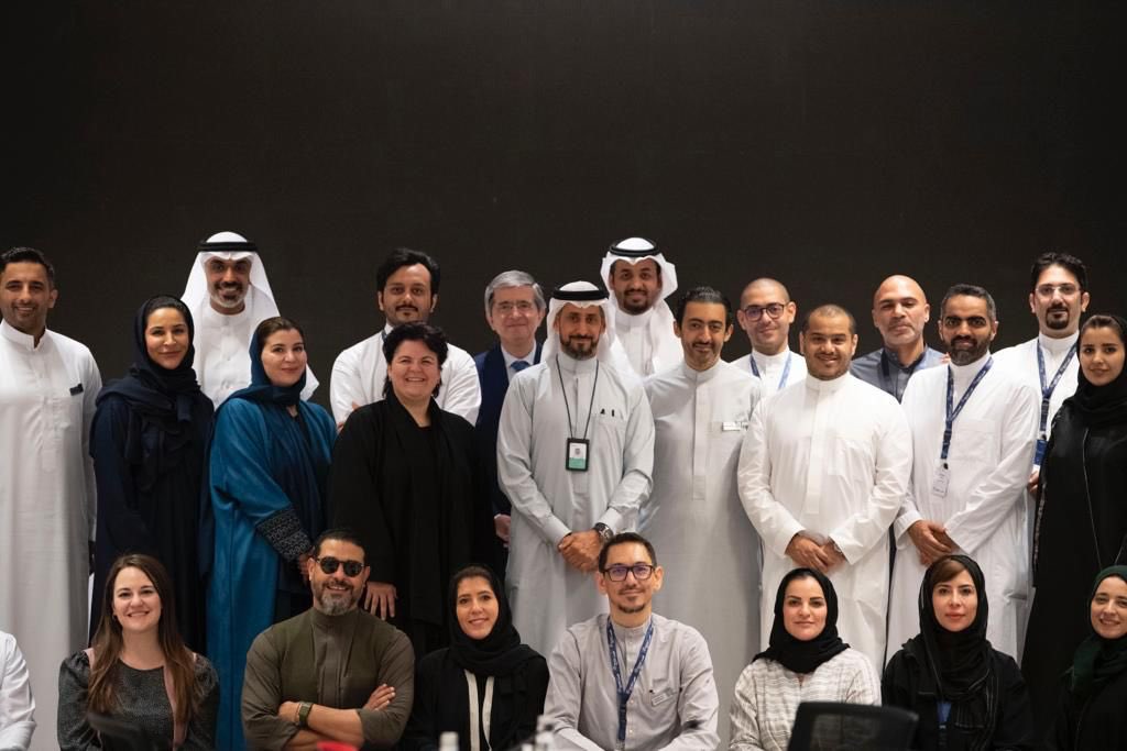 balbadr's tweet photo. في كل مرة ألتقي رواد برنامج قادة 2030 يزداد يقيني بأهمية البرامج الموجهة لقادة المستقبل بمختلف قطاعاتهم. قابلت اليوم الدفعة الثانية من برنامج قادة 2030 وسعدت بالحديث معهم وبطاقتهم التي ملأت الأرجاء، ورغبتهم في التعلم، وإصرارهم على إيجاد الحلول ومواجهة التحديات. https://t.co/MeLcTjwmdJ