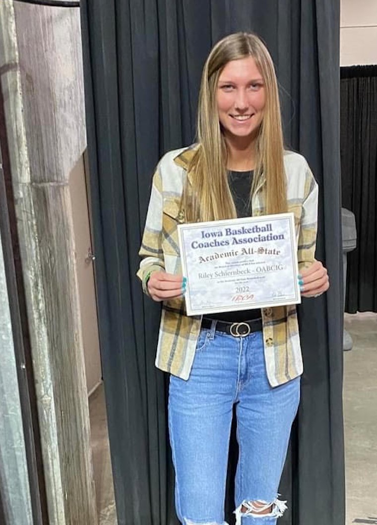 OABCIG's tweet photo. Congratulations to Riley and her Academic All State Honors! https://t.co/rhZS0kqdga