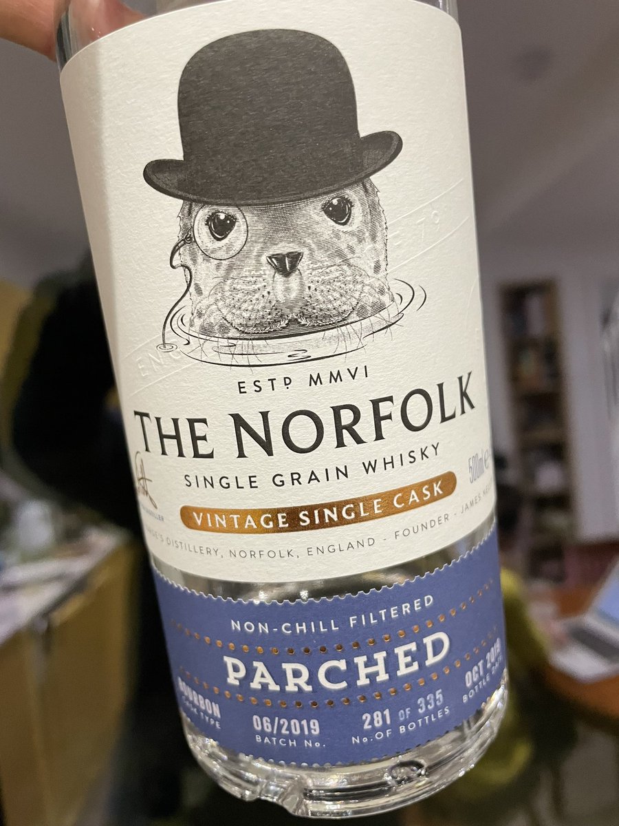 richardfoster1's tweet photo. #parched @englishwhisky #grain #whisky #bowlerhat #seal #monacle #bottlekill https://t.co/NFDX2KGYnz