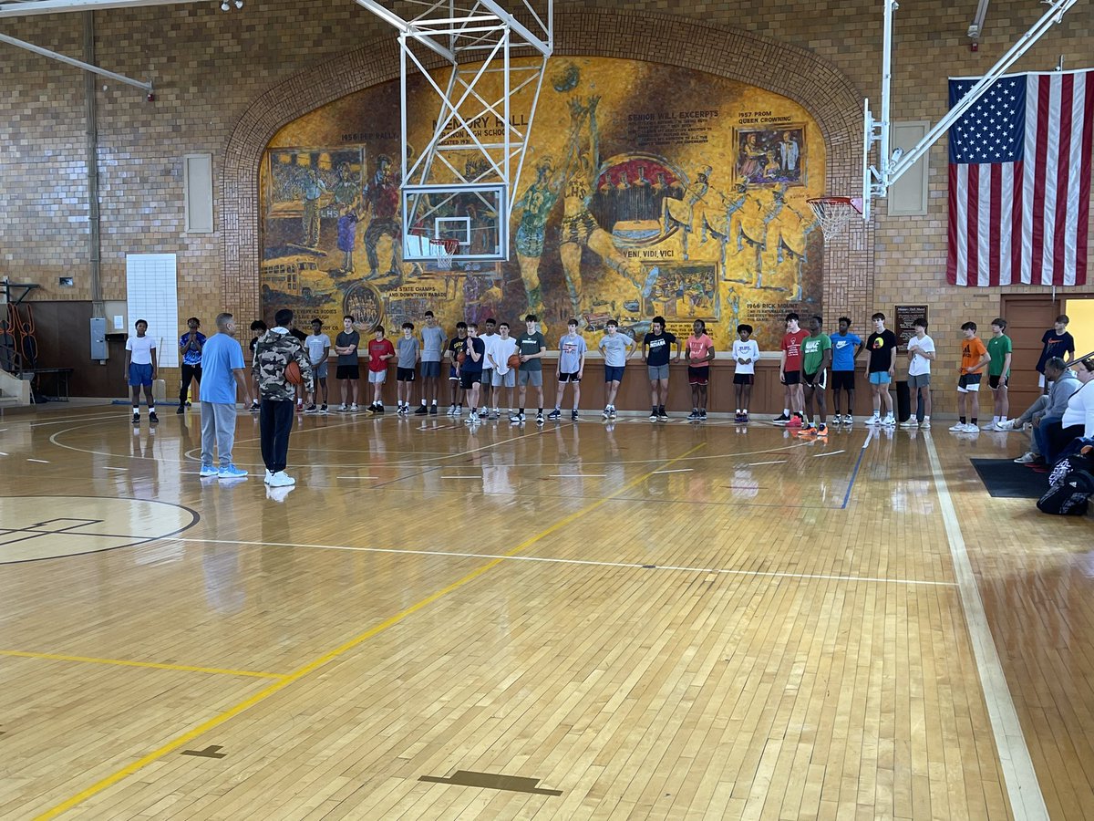A great turnout to start the 2022 AAU season. Thank you to @Ithompson11 for taking time out of your day to provide wisdom to our young men. Stay tuned for info related to another callout date. #IceD