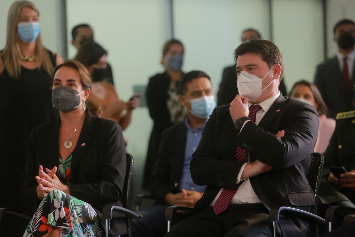 📌 Esta mañana el Ministro <a href="/HernanLarrainF/">Hernán Larraín F.</a> junto a los Subsecretarios <a href="/Sebavalenzuela_/">Sebastián Valenzuela</a> y <a href="/LoreRecabarrenS/">Lorena Recabarren Silva</a>  entregó la "Cuenta Pública 2018-2021 del <a href="/MinjuDDHH/">Ministerio de Justicia y Derechos Humanos</a> ⚖️

Te invitamos a revisar los hitos más importantes de esta gestión ➡️ bit.ly/3tJhrZJ