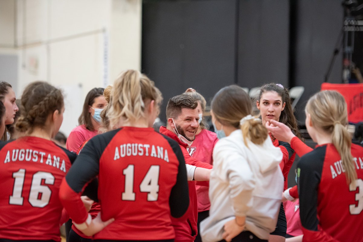 UofA_AugVikings's tweet photo. 🏐 | ACAC WVB COACH OF THE YEAR

In just his second full season as head coach of the Vikings Women's Volleyball team, Steve Enright has been named the ACAC Coach of the Year for the North Division! Enright has now won the prestigious award in back-to-back seasons.

#govikings https://t.co/jl2pRHv1DM