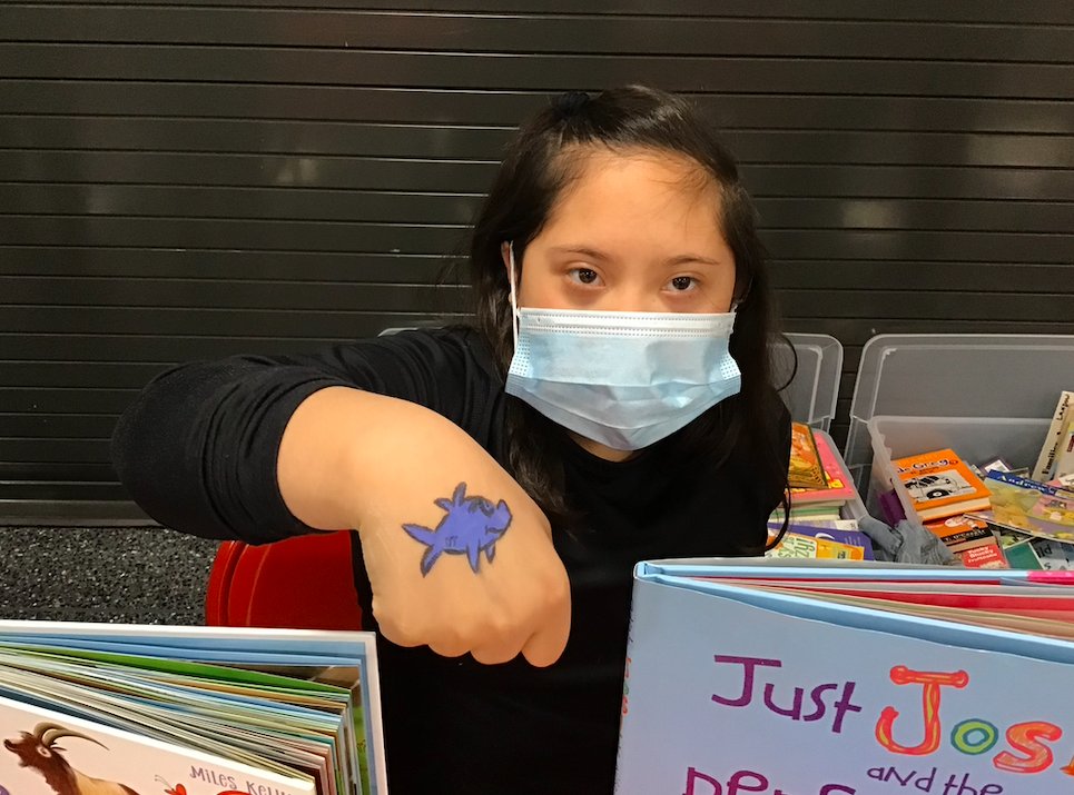 IKEactivities's tweet photo. The Eisenhower National Honor Society hosted its annual Dr. Seuss Birthday Party on March 5th. Over 70 children celebrated and received a free book and cupcake! https://t.co/z2PLQdm1Mg