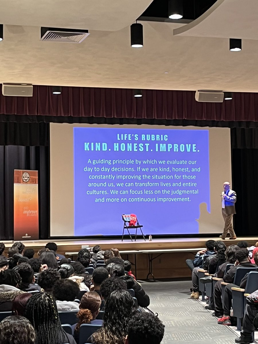 isobel514's tweet photo. Amazing day today with the incredible @aaronpolansky So grateful to have had this learning opportunity and to hear some of our students share their dreams #reachforthestars #kindnessmatters #authentricity #beyourself https://t.co/wgNNyin74N