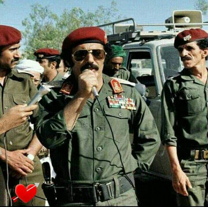 لا حل لإنتهاء الأوضاع المزرية في اليمن إلا بعودة حكم المؤتمر الشعبي العام لليمن قولاً وفعلاً وليس شكلاً ومجرد صورة كما هو حاصل الآن وهذا لن يكون إلا بتولي احمد علي، لرئاسة البلاد فذاك الشبل من ذاك الأسد ونحن على يقين الشعب اليمني أدرك الآن أين تكمن مصلحته بعد 7 سنوات من الحرب