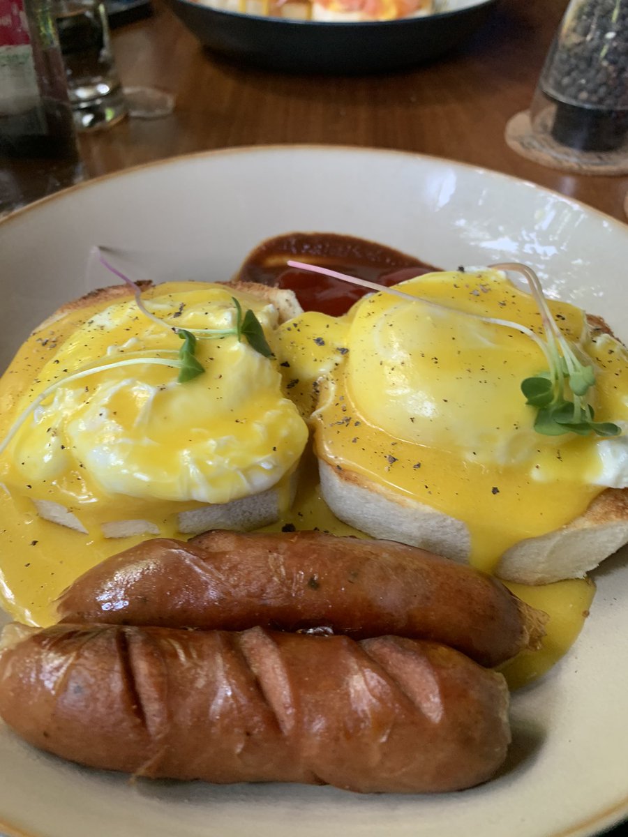 Faye from Euphoria      •My seagull breakfast