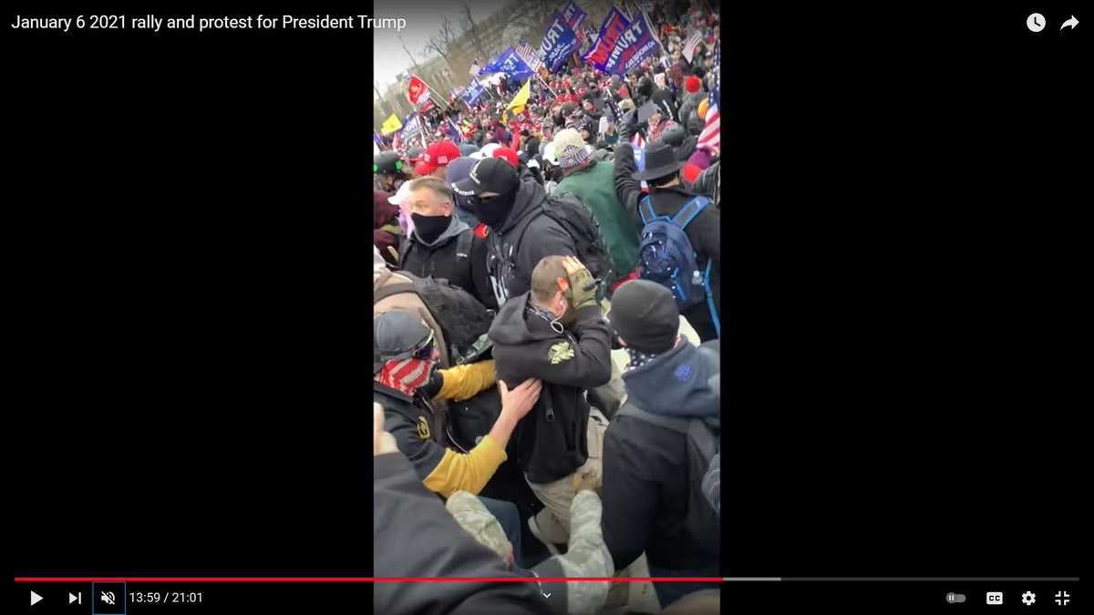 DianthaSol's tweet photo. @erica1933 @phoenixonwheels @JusticeCat0106 @BusAntifa @ne0ndistraction @MaranieRae @creek_twit A couple more stills of #PDXPB, the guy #getpumpedpb injured accidentally, and the person with blue helmet comes with them - do they have a tag?
https://t.co/3g8BIosyvc https://t.co/hYB3imx0gs
