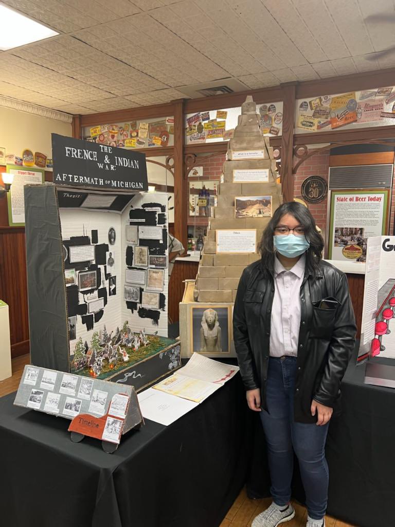 erineaton33's tweet photo. 14 of our students are moving on to the state level National History Day competition. We are so incredibly proud! #NHD #NationalHistoryDay #GreatFuturesStartRightHere #WWCSD @mslisasheppard https://t.co/vlmcaEJStc