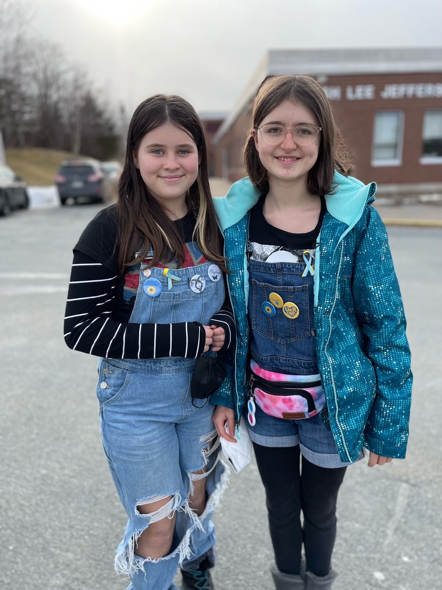 ReprtrPatHealey's tweet photo. What great news!!! Naphtali's button/ribbon fundraiser for #Ukraine saw $2,600 donated as of this afternoon @GPVanierJH (I am working on my interview from yesterday now). Great job girls! #FallRiverNS https://t.co/GL6FkSMUQZ