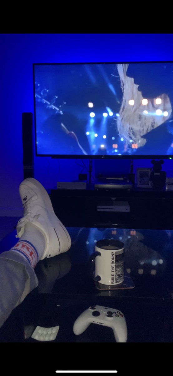 WasChris's tweet photo. @JayFromTGF childish ✌️ https://t.co/IiEAIN3JSt