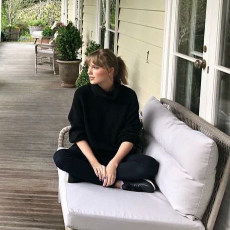 thinklouaylor's tweet photo. same energy https://t.co/NyPwNr7Kva