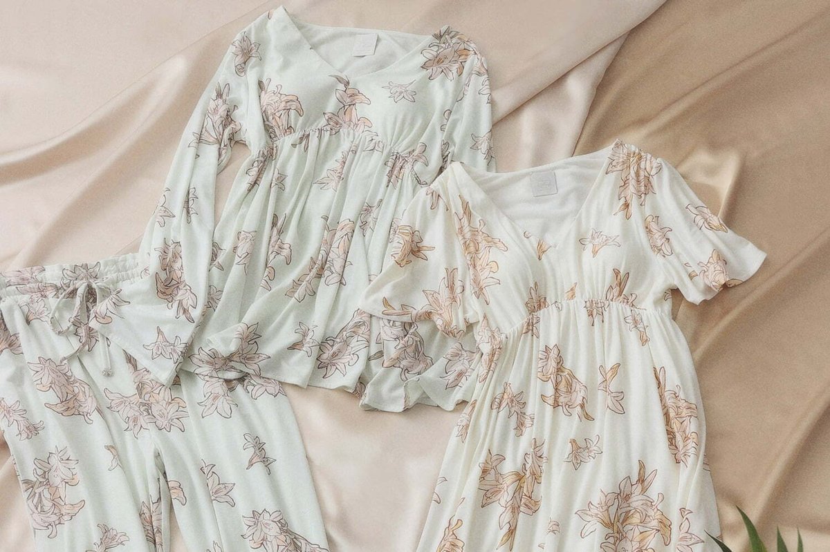 fashionpressnet's tweet photo. [明日発売] ジェラート ピケ「ミュシャの名画」着想のルームウェア、“リリーの花”ドレスやランジェリーなど - https://t.co/eyOArp8IiY https://t.co/Aq3ufUwpnQ