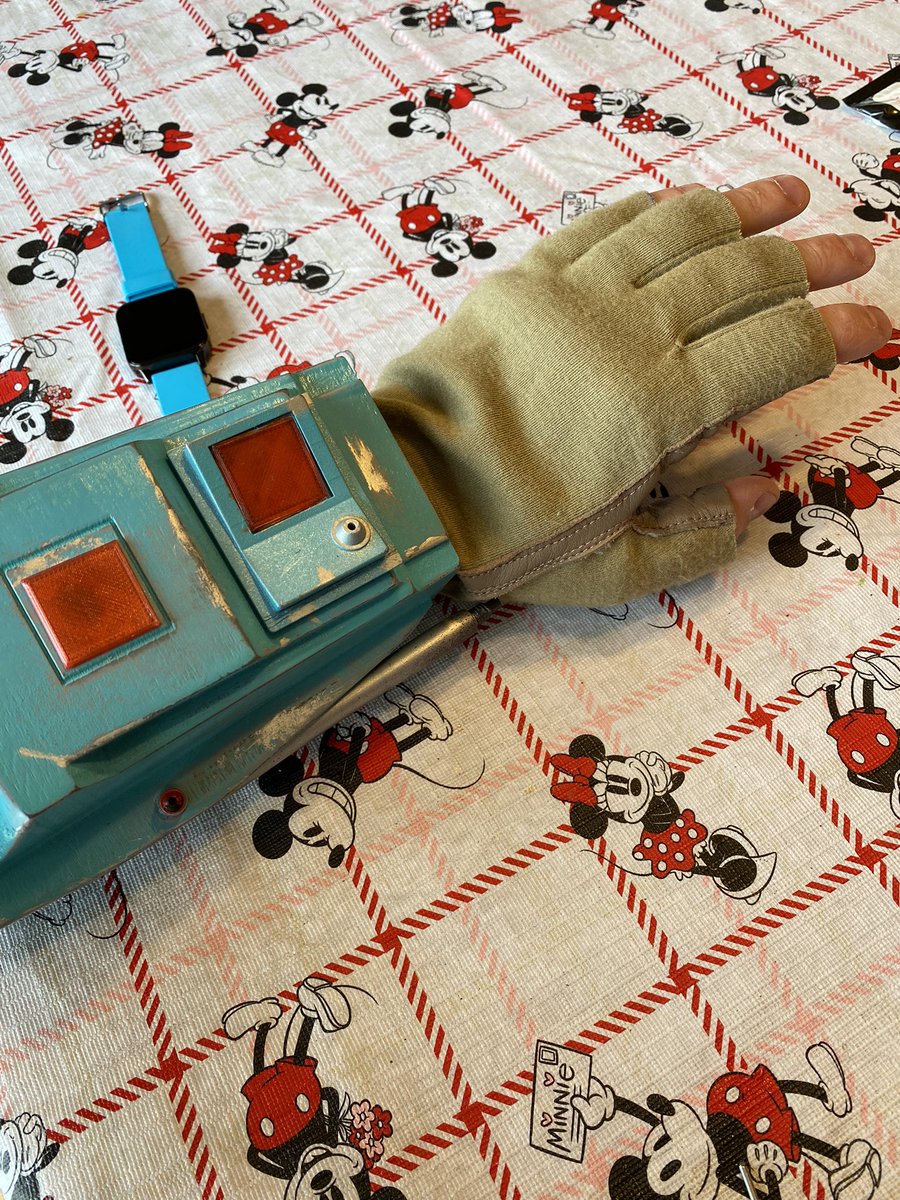 MyTop5Comics's tweet photo. My Mando is getting an upgrade on style!!! Today I worked on weathering my whole kit! #ThisIsTheWay #Mando #MandoMerc https://t.co/kIOtNKVEwe
